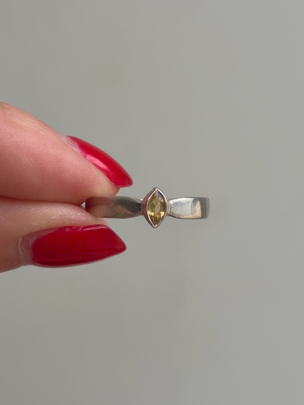 Sterling Silver Vintage Marquise Citrine Gemstone Solitaire Ring - Picture 4 of 11
